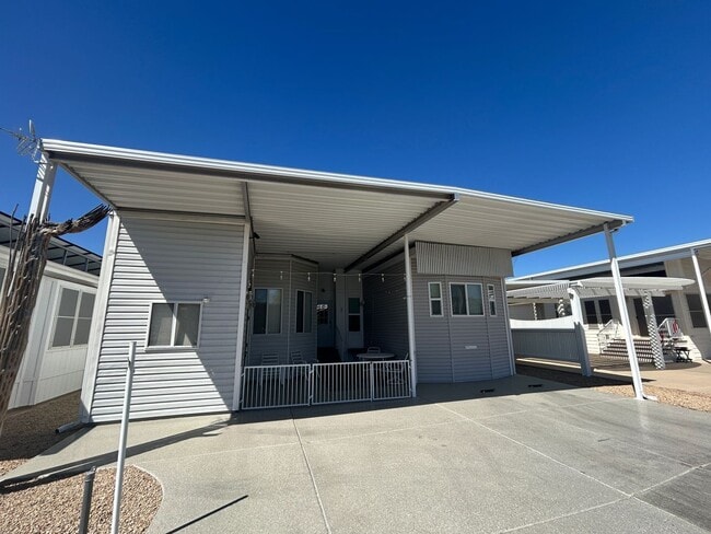 Building Photo - 17200 W Bell Rd Unit Lot 1185