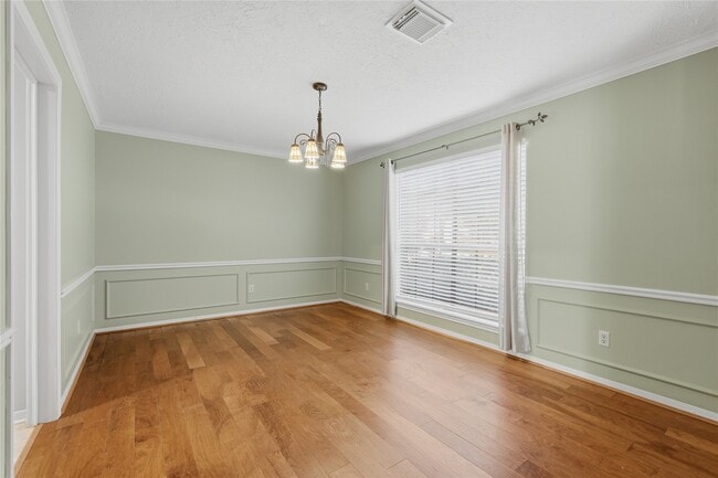 Photo - 3823 Village Oaks Dr