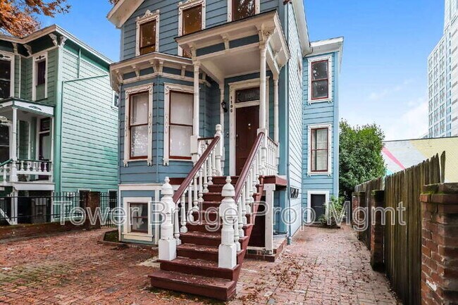 Photo - 1106 G St Unit 5