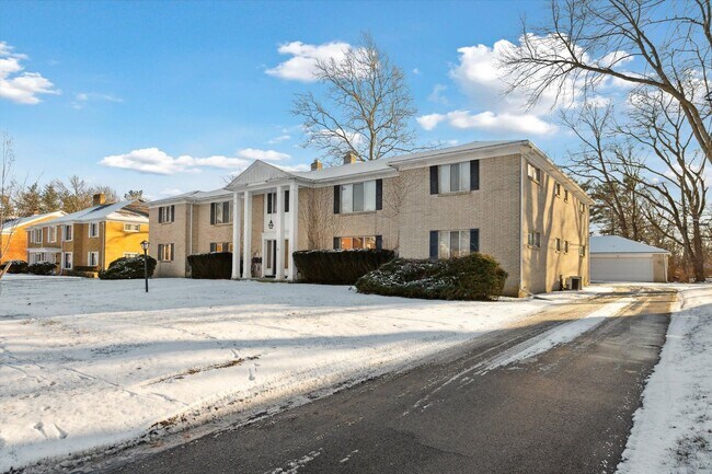 Photo - 4021 Hillandale Rd Unit 4