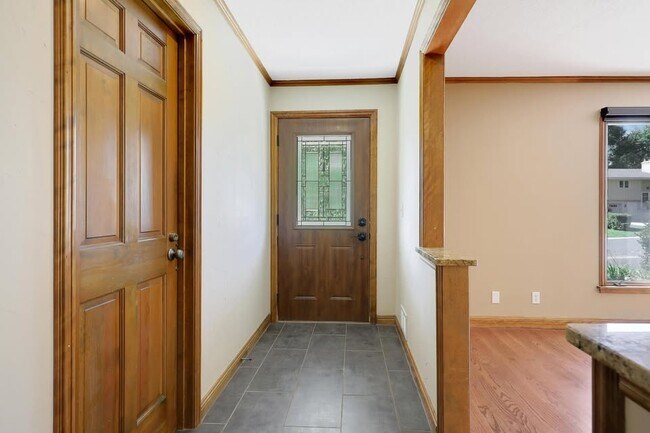 Photo - 7217 Glouchester Dr