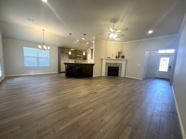 Photo - 9009 Yassir Blvd