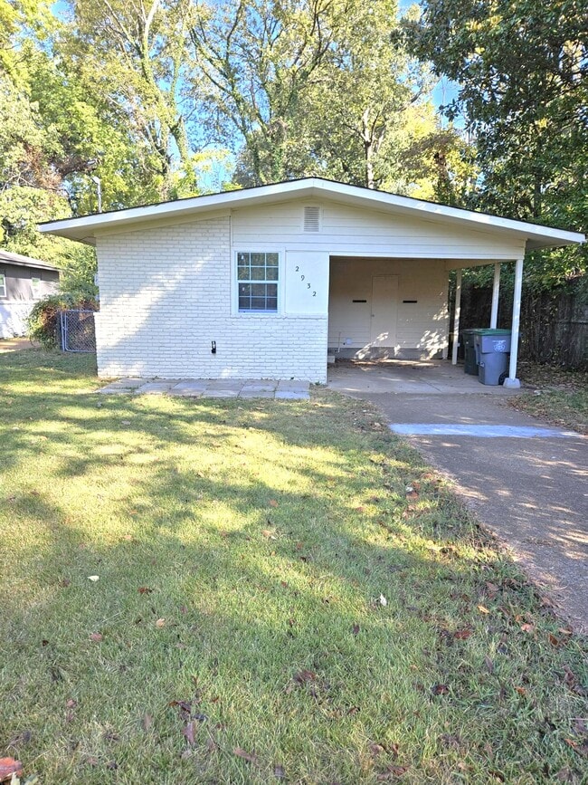 Building Photo - 2932 Walker Ave Rental