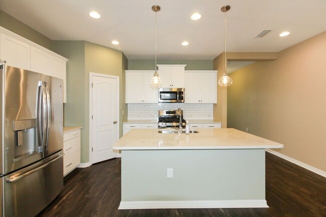 Photo - 208 Rosolina Ct