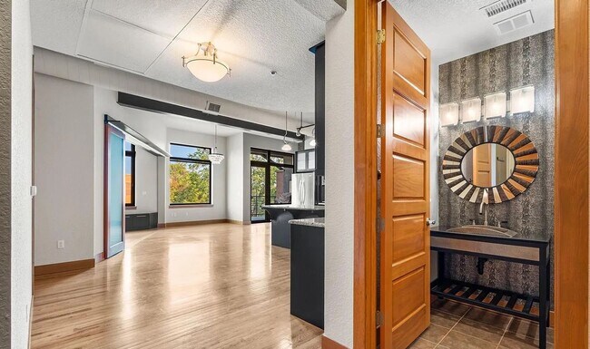 Photo - Luxury Old Town Loft in the Prestigious Magnolia Building