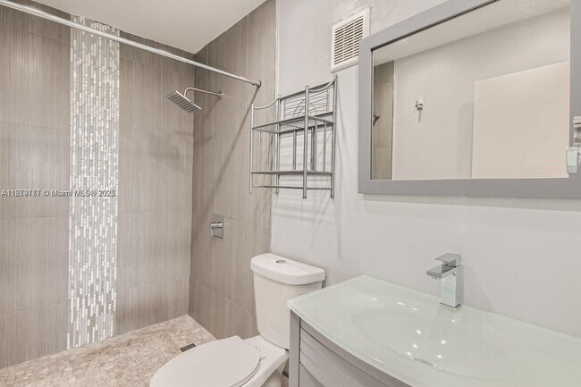 Photo - 12178 Saint Andrews Pl Unidad 306