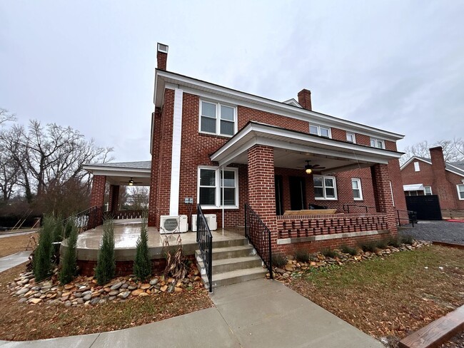 Photo - Pre-Leasing for the 26-27 School Year! - A...