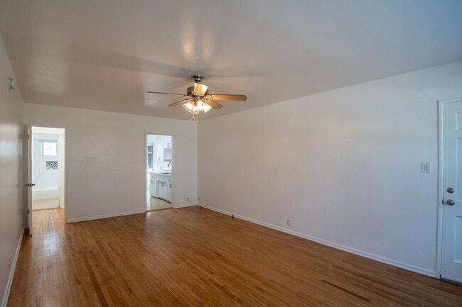 6308 Vineland Ave Unit 03