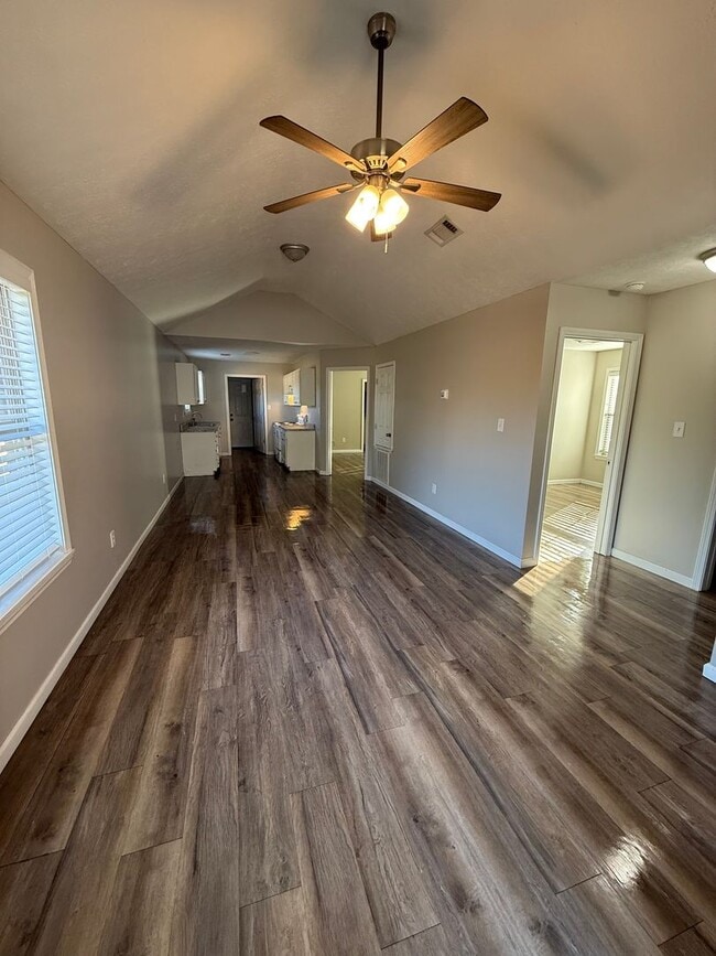 Photo - 1578 Drive 1578