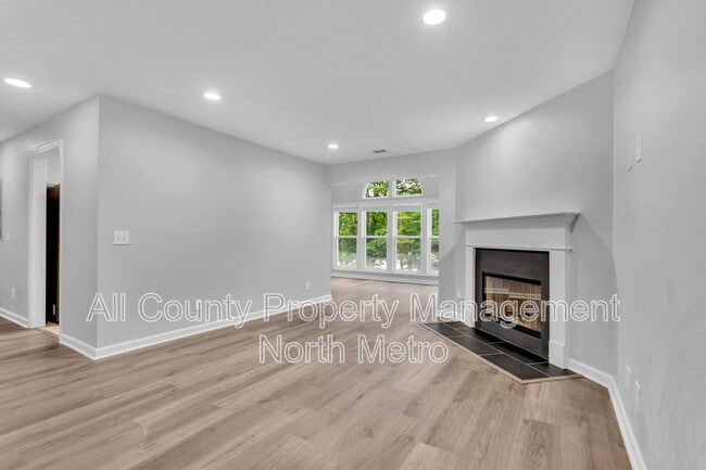 Photo - 1006 Canyon Point Cir