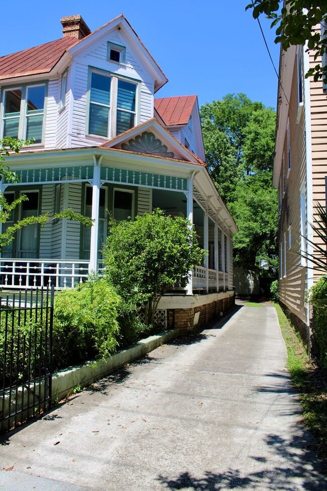 Photo - 2 bed / 1.5 bath on Rutledge St.