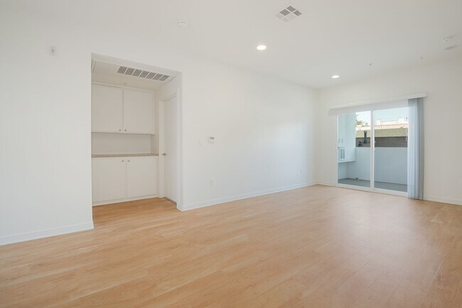 Photo - Valley Street Apartments