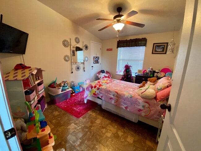 Photo - Hellgate Elementary School Area - 3 Bed, 2 Bath, Garage and a Fenced Yard