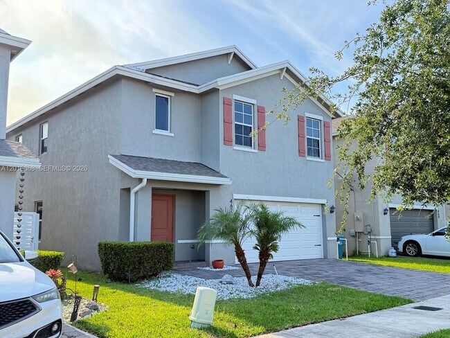 Photo - 462 NE 6th Pl