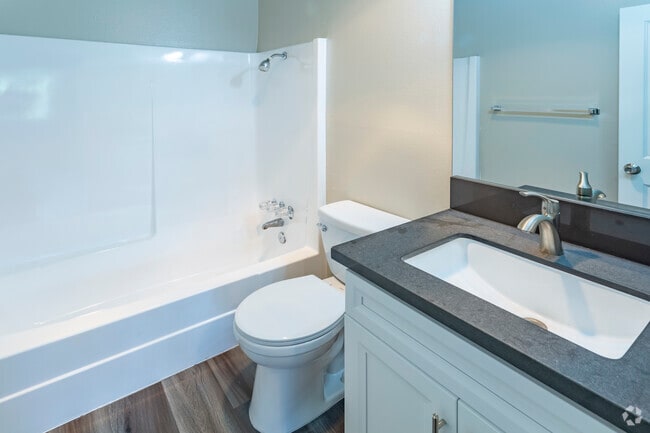 2 BR, 2 BA - 1079 SF - Alta Cima