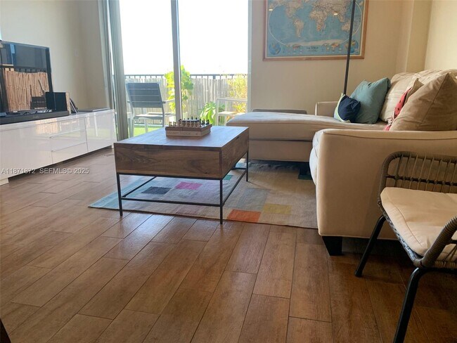 Photo - 3410 Coral Wy Unidad PH-02