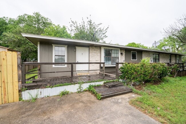 Building Photo - 6950 Lark Haven Ln Unit 3