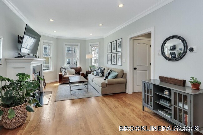 Photo - 17 Fairbanks St Unit 1