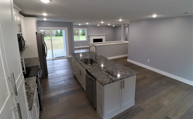 Photo - 5041 Medina Rd