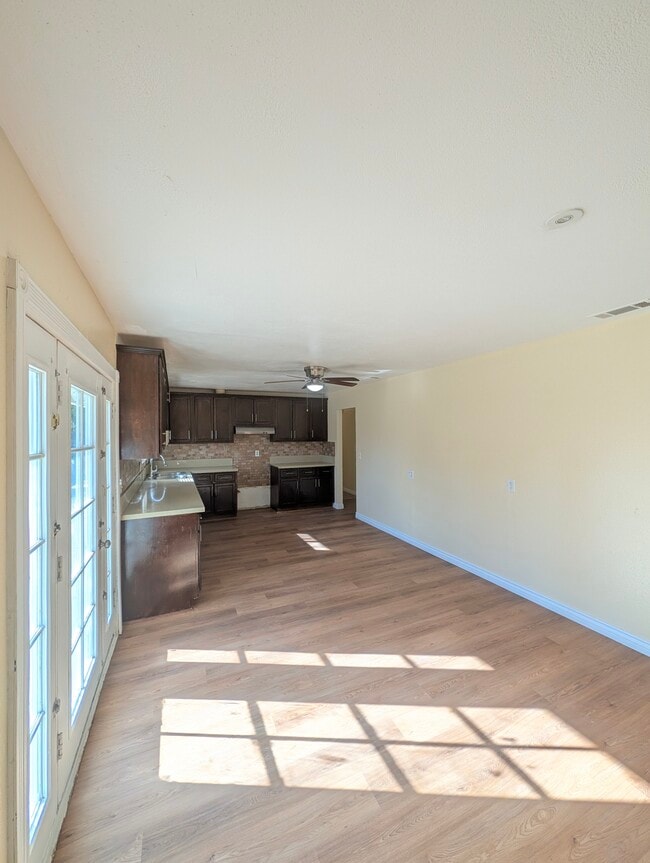 Photo - 26820 Cornell St