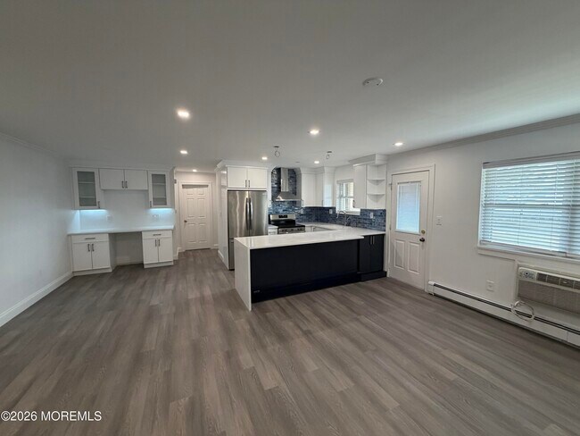 Photo - 135 Wharfside Dr