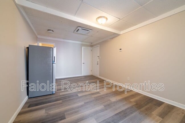 Photo - 112 N High St Unit Apt B1