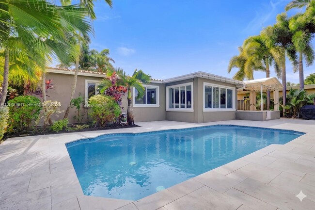 Photo - 417 NE 29th St