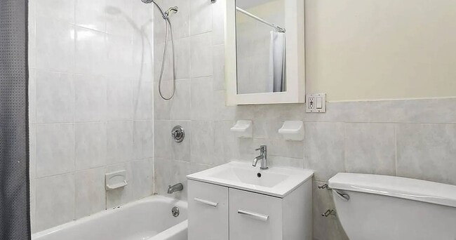 Photo - 83A Himrod St