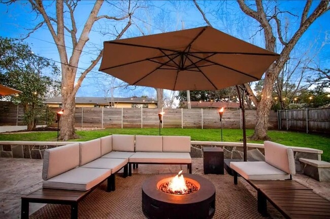 Photo - 2511 Friar Tuck Ln