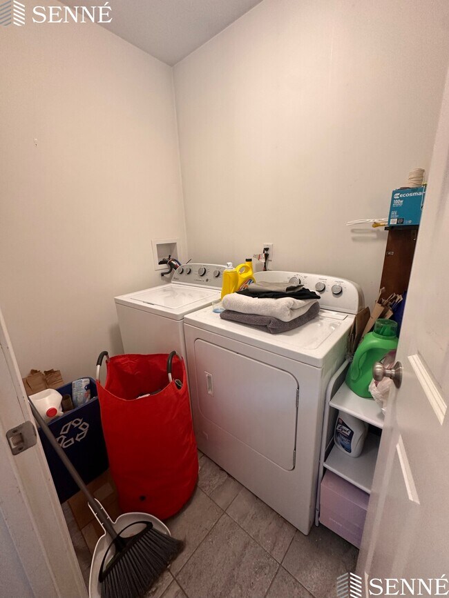 Photo - 25 Lewis St Unidad 3