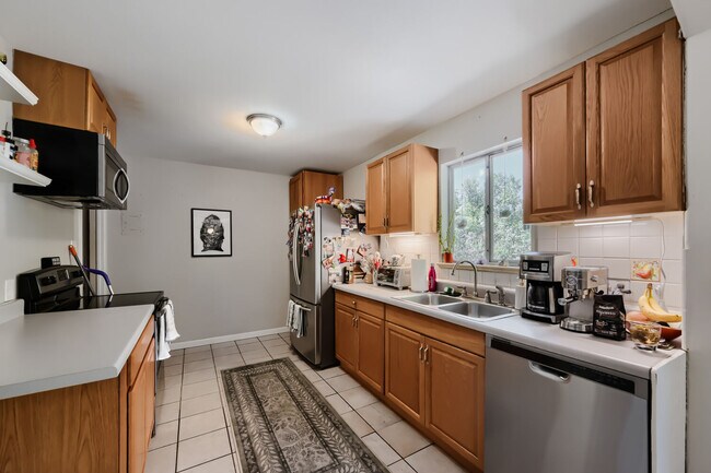 Photo - 1779 S Clay St