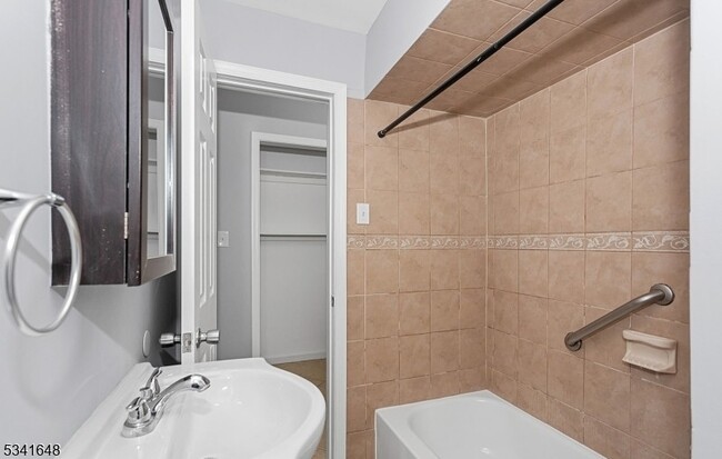 Photo - 42 Rowland St Unit 2
