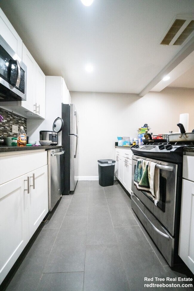 Photo - 191 Saint Botolph St Unit 1