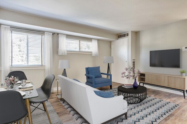 Photo - 801 R Street Apartments