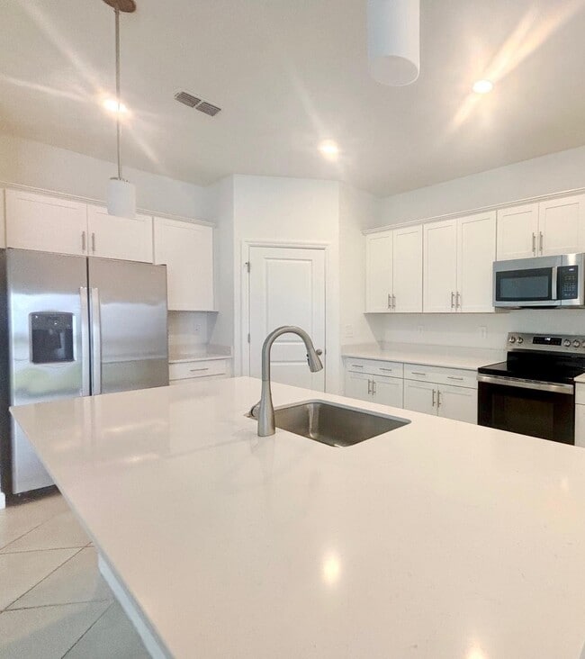 Photo - 8318 Waterscape Rd