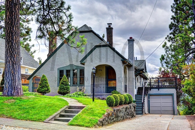 Building Photo - 1714 S Maple Blvd