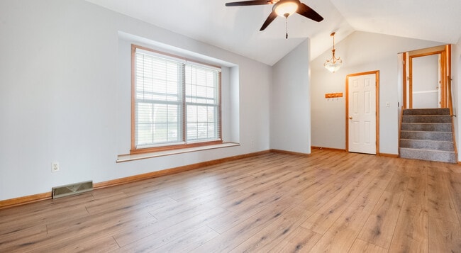 family room - 16603 McKinley St