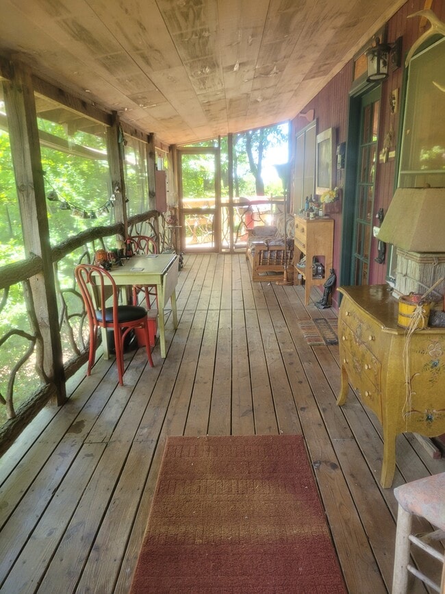 Photo - 546 Saddle Gap Dr