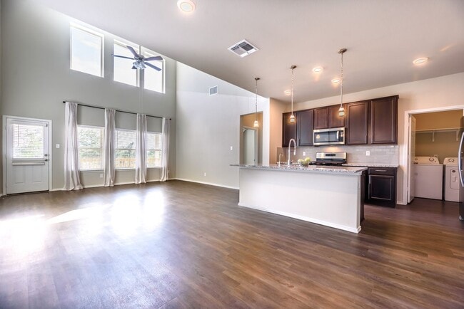 Photo - 1609 Ranch House