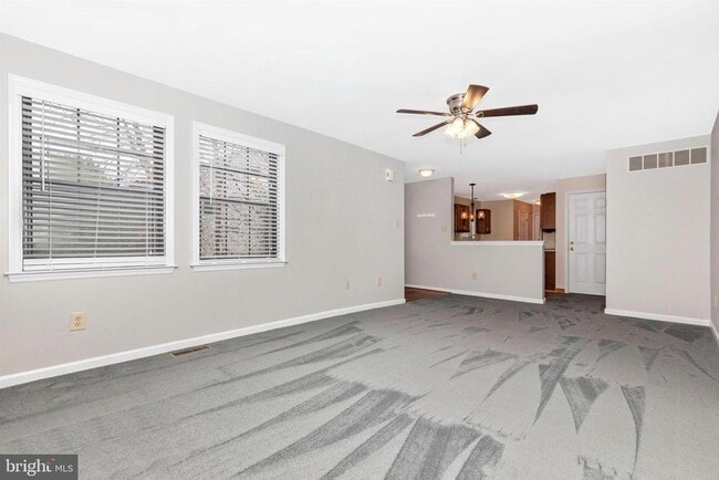 Photo - 250 Yorkminster Rd