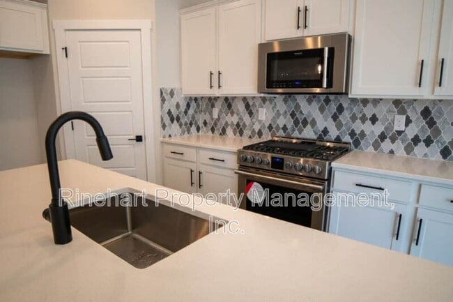 Photo - 527 Harjo Dr