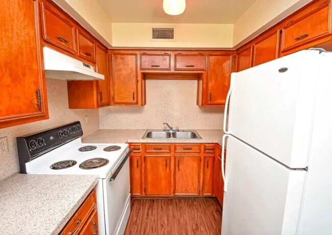 Photo - 20598 Pine Island Rd