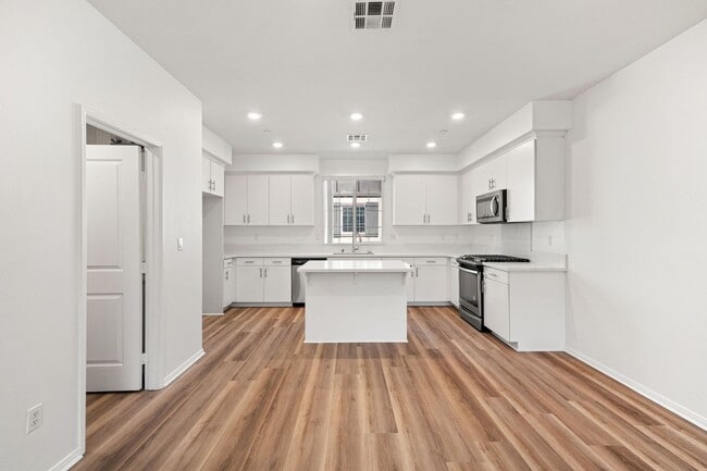 Photo - 7347 Solstice Pl
