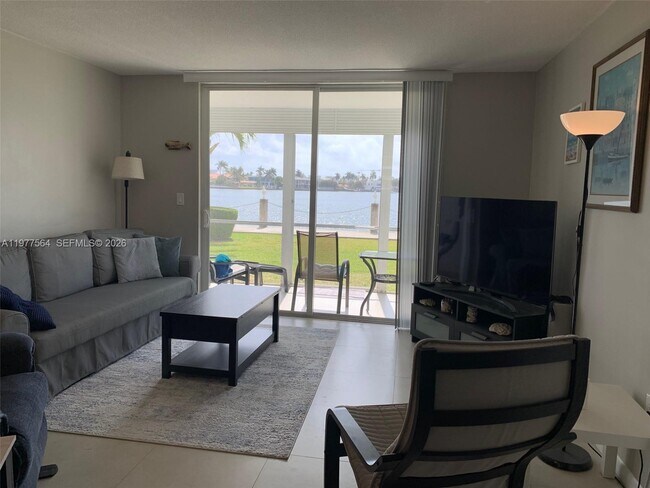 Photo - 3010 Marcos Dr Unit R105