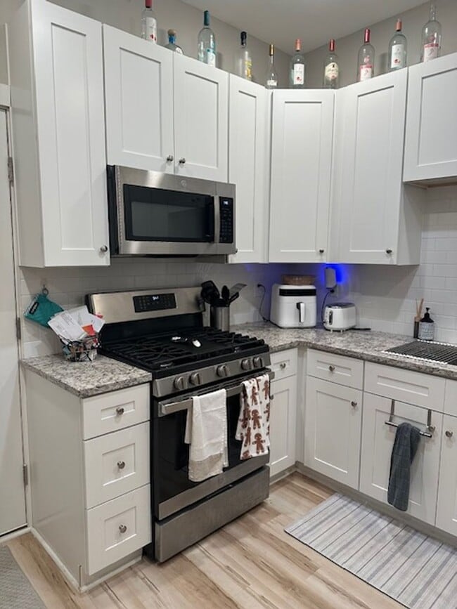 Photo - 406 Race St Unit B