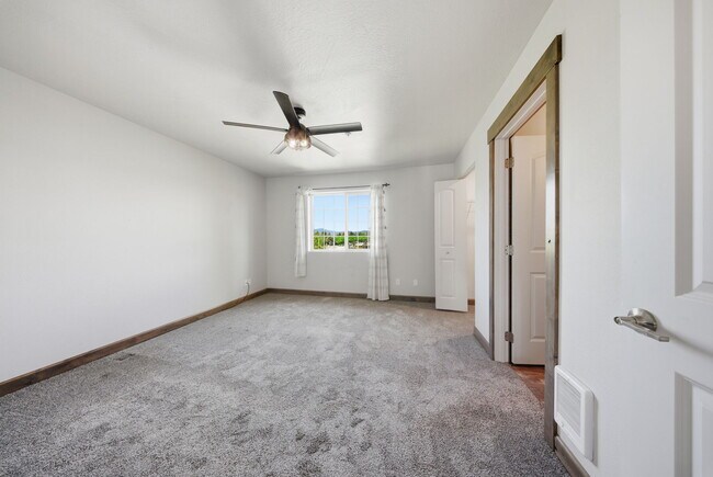Photo - 848 N Chase Rd Unidad 205