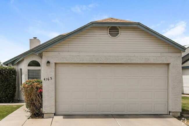 Building Photo - 4165 E Wayland Rd Rental