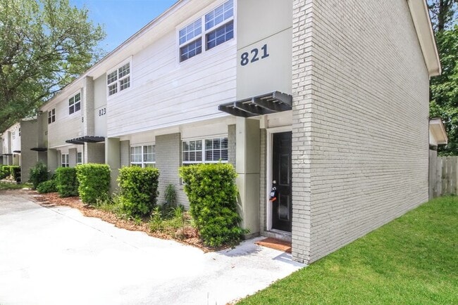 Building Photo - 821 Von Kolnitz Rd