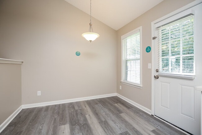 Photo - 1585 Ridgemont Dr