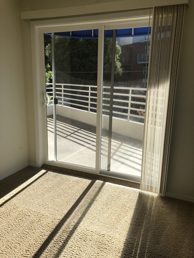 Photo - 103 S 1st St